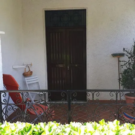 Casa Nel !!! Falconara Albanese