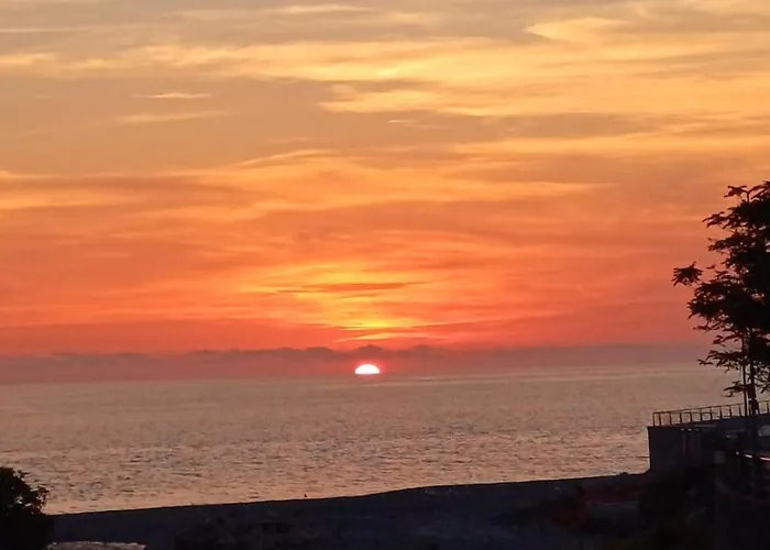 Casa Nel !!! בית נופש Falconara Albanese