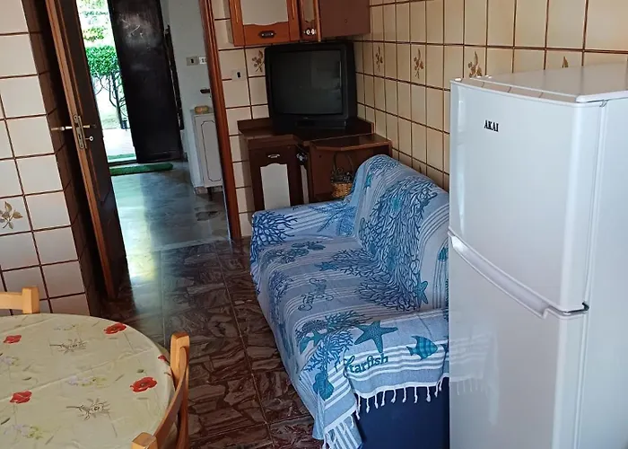 בית נופש Casa Nel !!! Falconara Albanese